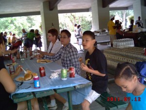 APOSTOLIC LIGHTHOUSE CHURCH PICNIC 2012 006